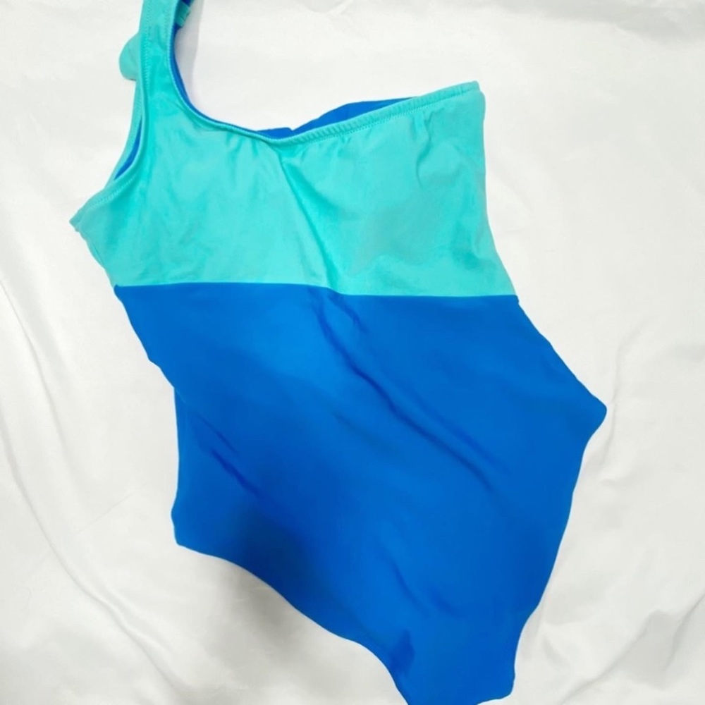 Swimsuit - Picture 6 of 6